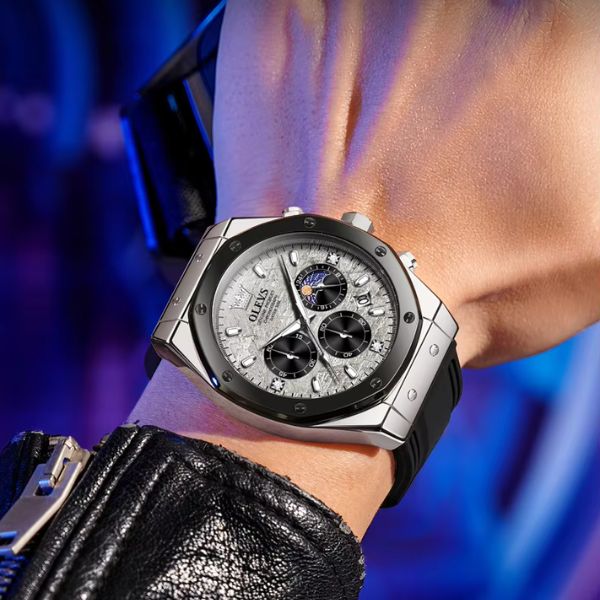 Montre chronographe homme Menton noire argentée bracelet silicone