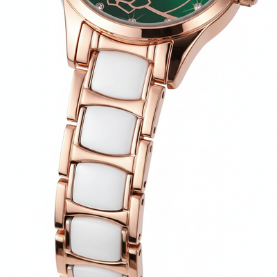 Détail du bracelet en céramique blanche et acier doré rose de la montre OLEVS Giselle verte