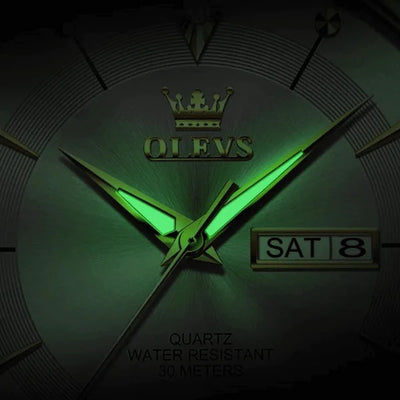 Montre quartz homme Fontainebleau argentée portée au poignet