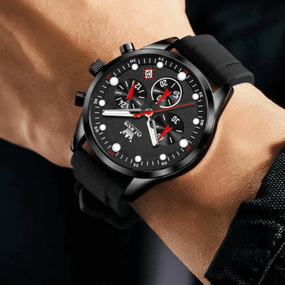 Montre sport homme Marseille noire portée au poignet