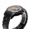 Vue de profil du boîtier noir et du bracelet acier de la montre Olevs Le Mans