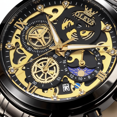Gros plan sur le cadran noir aux détails dorés de la montre Olevs Le Mans